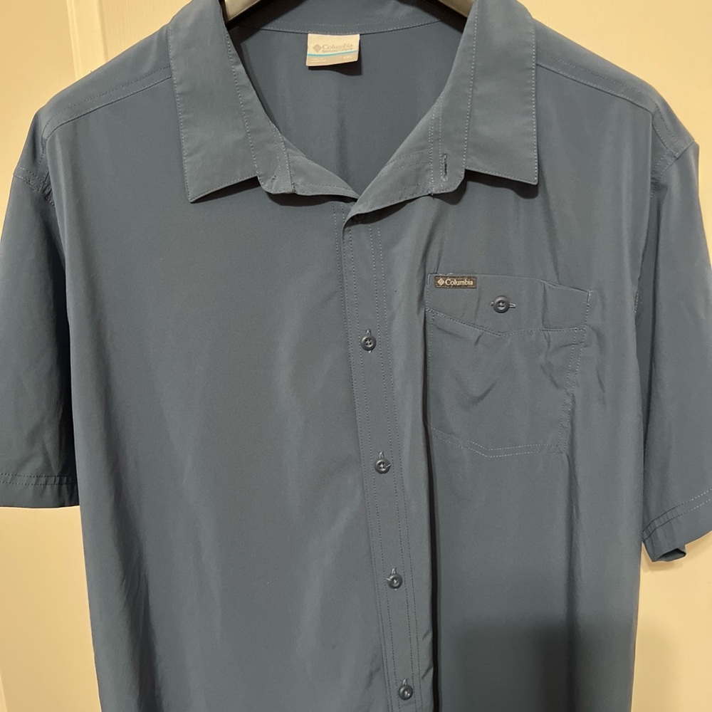 Columbia Men's Steel Blue Button Down Shirt